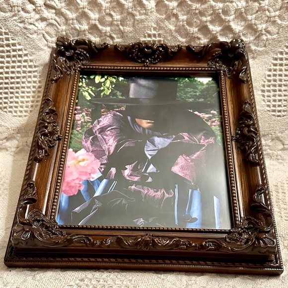 Victorian Ornate 3D Photo  Picture Frame Dark Brown Wood  Wall Mounted 11x13 - Picture 3 of 16